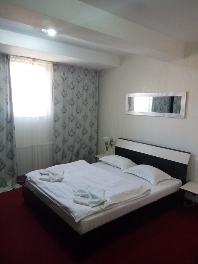 Casa Ghetu Fundeni * Bucureşti